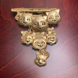 Vintage shoulder broach